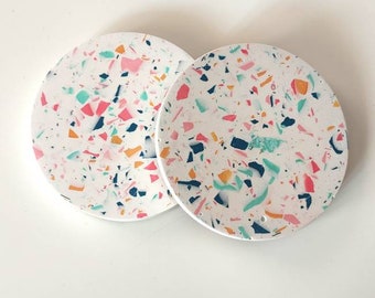 Handgemaakte confetti-terrazzo-onderzetters: set van 2, ecohars
