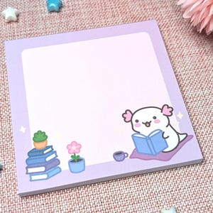 Kawaii Axolotl Notizblock, Süßer Schreibblock mit lesendem Axolotl, Quadratischer Notizblock, Block für To-Do-Listen, Bücherwurm Geschenk