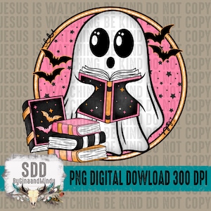 Pode incluir: Um fantasma de desenho animado lendo um livro, cercado por morcegos e livros. O fantasma é branco com olhos grandes e pretos e está vestindo uma roupa preta e rosa em forma de livro. A imagem tem um fundo rosa e marrom com o texto "JESUS IS WATCHING BE KIND DO NOT COPY".