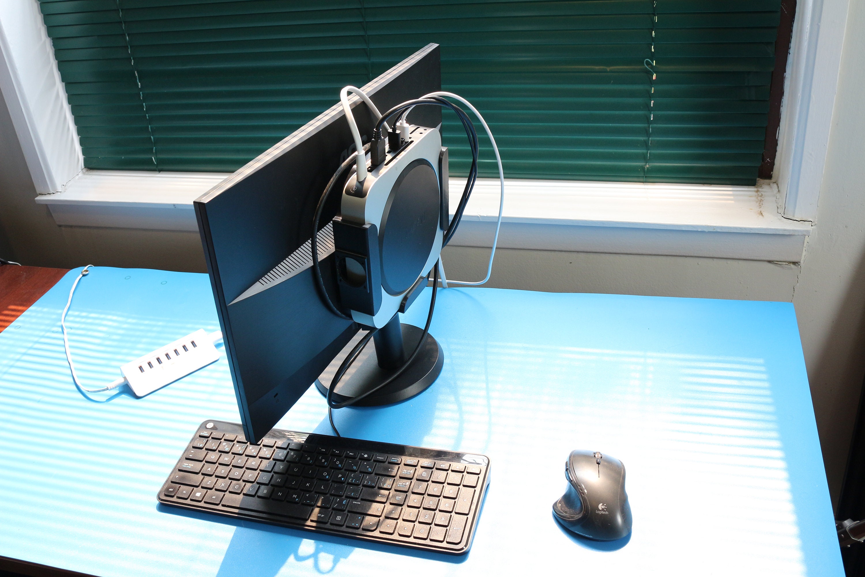 PaulEKey Mac Mini Rear VESA TV Mount Wall Holder Bracket, 3D Printed, UK Stock, 100x100 / 200x200mm