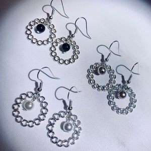 Silver Circle Pearl Earrings