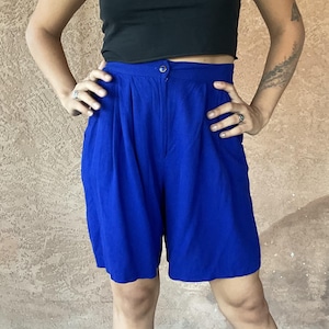 Vintage 80s Cobalt Blue Pleated Shorts Women’s Medium | High Waist Elastic Back Summer Rayon Linen Shorts