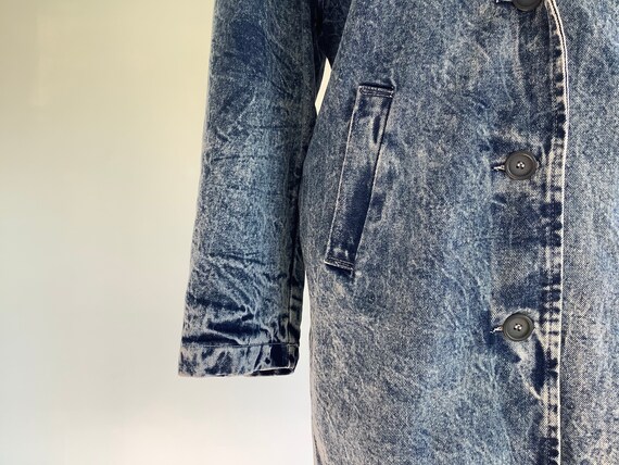 80s Acid Wash Denim Cocoon Long Coat - image 5