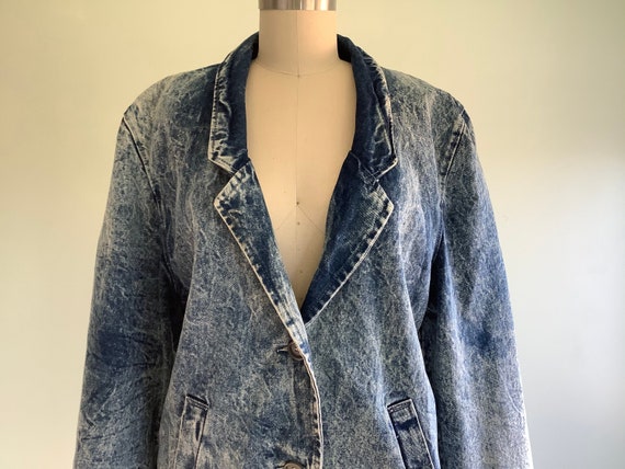 80s Acid Wash Denim Cocoon Long Coat - image 1