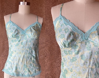 Camiseta de tirantes vintage Victoria's Secret Pink Label: estilo lencería con ribete de encaje floral Y2K