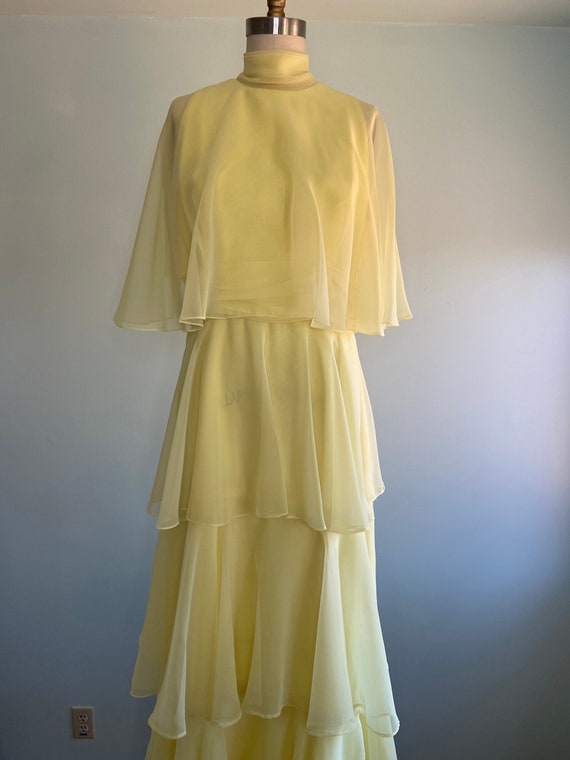 Miss Elliette / pale yellow / chiffon / evening dr