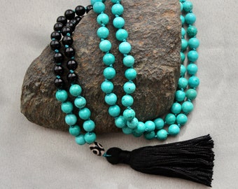 Collier mala noué à la main avec 108 perles de turquoise verte et onyx noir de 8 mm