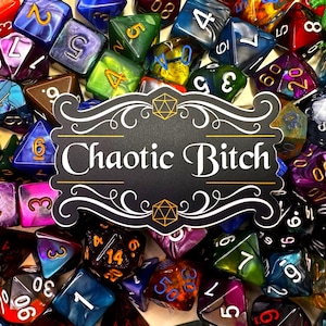 Adesivo de vinil Chaotic Bitch D&D, lavável na máquina de lavar louça, Dungeons and Dragons, D&D, TTRPG, Pathfinder, tabela de alinhamento, presentes para jogadores e mestres