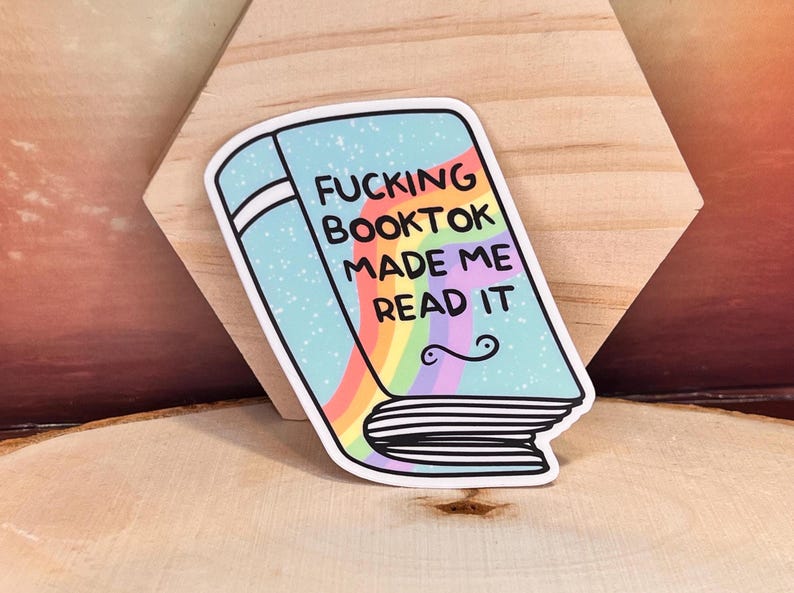 Booktok made me read it Vinyl Aufkleber - Lesergeschenk Bild 1