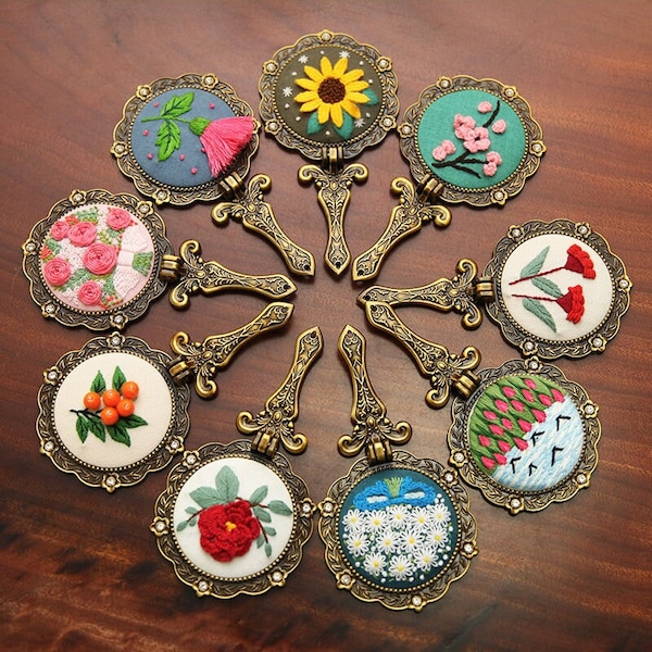 Mirror Embroidery Kit, Flower Embroidered Mirror Needlepoint Hoop Kit, Handheld Makeup Mirror Kit, DIY Embroidery Gifts For Girls Women