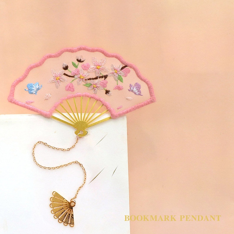 Floral Bookmark Transparent Embroidery Kit for Beginner, Beginner Hand Embroidery Full Kit with Pendant, Diy Bookmark Embroidery Kit Gift Butterfly