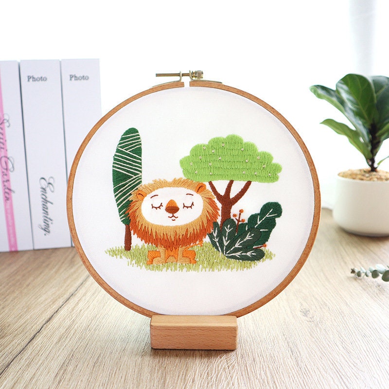 Pictiruesque Cartoon Animals Embroidery Kit for Kids