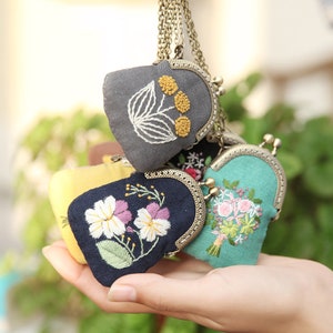 DIY Embroidery Kit Beginner, Buckle Coin Purse Embroidery Kit, Sewing Handbags Kit, Embroidered Coin Purse Gift