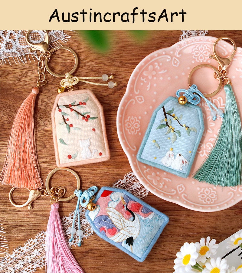身幅ゆったり　花柄刺繍、扇面押し金箔加工　縞柄取り　附下訪問着　正絹★7932 Sachet Kit, Chinese Style Amulet Embroidered Keychain Kit