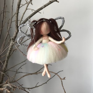 Nadelgefilzter Weihnachtsengel als Weihnachtsdeko