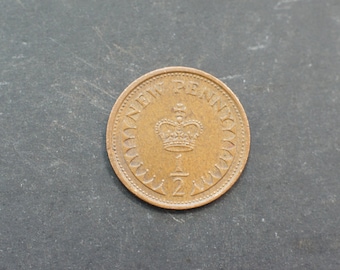 1973 New Half Penny Elizabeth II Great Britain Vintage Coin