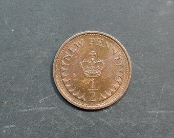 1975 Half New Penny 1/2p Coin United Kingdom Queen Elizabeth II
