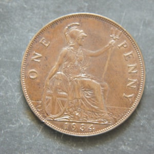 1934 One Penny Coin Great Britain George V, Perfect for Birthdays, Collections, Anniversary, Crafting and Jewellery.