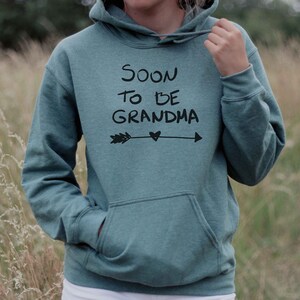 Soon to be Grandma Hoodie, Promoted To Grandma Sweatshirt, New Grandma Hoodie, Expecting Grandma Sweater, Future Grandma Gift, Christmas oma