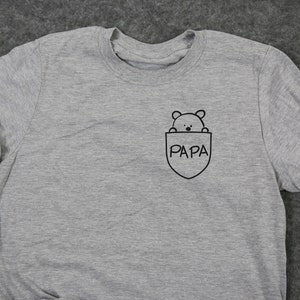 T-shirt avec poche papa ours, chemise fête des pères, T-shirt pour papa, poche papa ours, cadeau fête des pères, chemise papa, cadeau pour papa, chemise papa ours