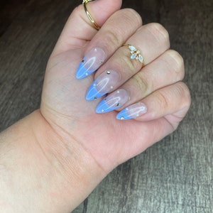 Ella -press on nails, glue on nails, fake nails, luxury press on nails, trendy fake nails, French tip nails