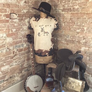 I don’t give a Rats Ass/Country Shirt/Cowgirl Shirt/Western Shirt/Horse girl shirt/funny shirt/farmgirl shirt/distressed shirt