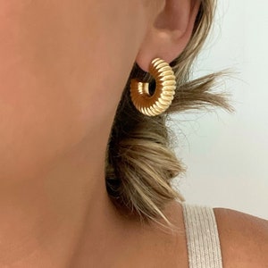 Gold Hoops, 18k Gold Filled Earring, Chunky Hoops, Textured Hoop Earrings, Small Chunky Hoop Earrings, Gift For Her, Twisted Gold Hoops Gift