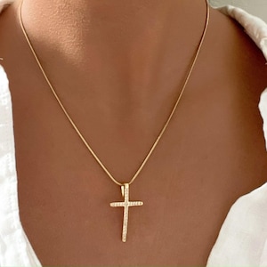 18k Gold Cross Necklace, Dainty Cross Necklace, Gift Cross Necklace, Necklace for Women, Gold Cross Necklace, Dainty Cross, Gift For Her,