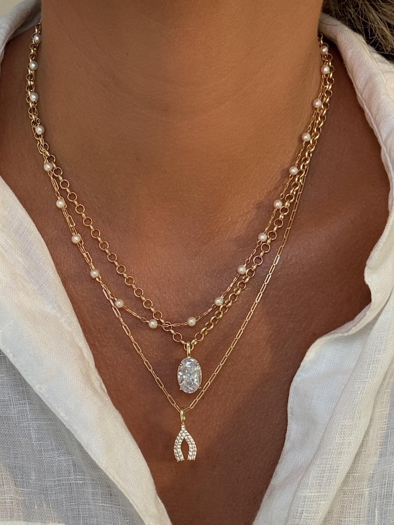Bridesmaid Gifts Wedding Party Present Gold Filled Pearl Necklace Dainty Chain Design Bridal Jewelry Set Minimalist Style Simple Elegant Accessory Floating Pearl Pendant Delicate Construction Quality Crafted Thank You Gift Maid Of Honor