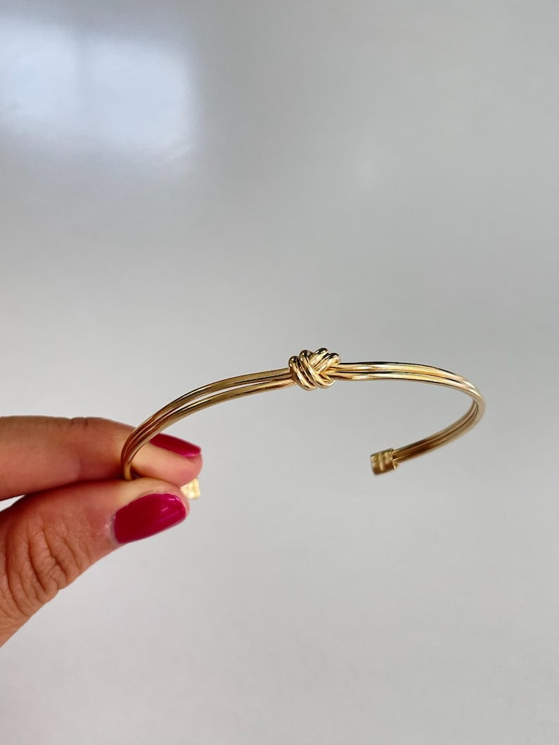 Tie the Knot Bracelet 18k Gold Filled Knot Bracelet For Bridal Party Gift For Bridesmaid Proposal Mother Daughter Gift Friendship Gift afbeelding 4