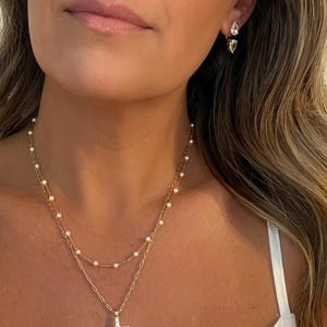 Gold Filled Pearl Necklace Dainty Chain Jewelry Bridesmaid Gift Wedding Party Present Minimalist Design Simple Elegant Style Floating Pearl Pendant Delicate Bridal Accessory Perfect Thank You Gift Maid Of Honor Present Quality Crafted 18k