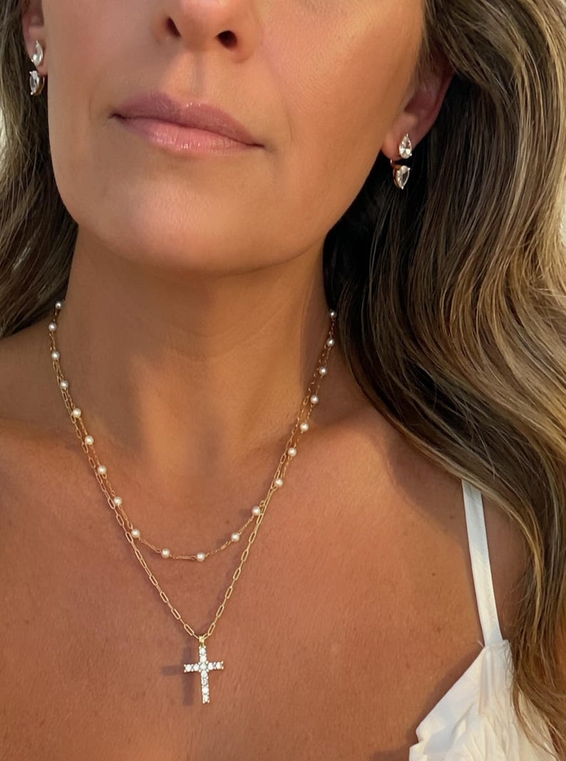 Gold Filled Pearl Necklace Dainty Chain Jewelry Bridesmaid Gift Wedding Party Present Minimalist Design Simple Elegant Style Floating Pearl Pendant Delicate Bridal Accessory Perfect Thank You Gift Maid Of Honor Present Quality Crafted 18k