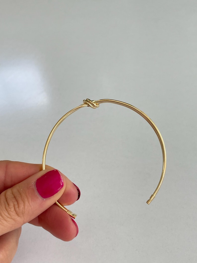 Tie the Knot Bracelet 18k Gold Filled Knot Bracelet For Bridal Party Gift For Bridesmaid Proposal Mother Daughter Gift Friendship Gift afbeelding 3