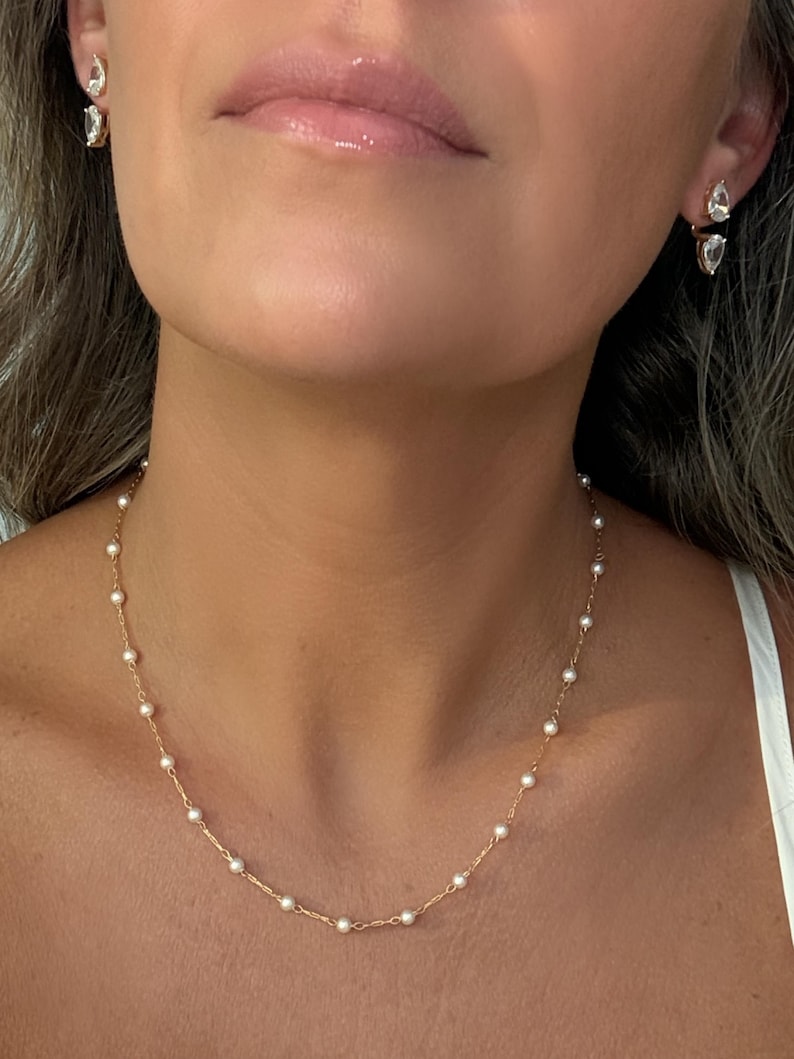 Bridesmaid Gifts Wedding Party Present Gold Filled Pearl Necklace Dainty Chain Design Bridal Jewelry Set Minimalist Style Simple Elegant Accessory Floating Pearl Pendant Delicate Construction Quality Crafted Thank You Gift Maid Of Honor