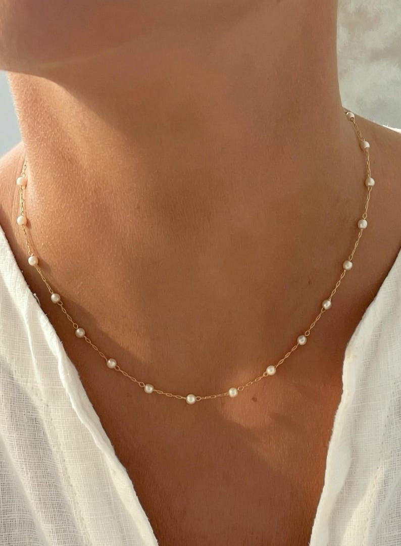 Gold Filled Pearl Necklace Dainty Chain Jewelry Bridesmaid Gift Wedding Party Present Minimalist Design Simple Elegant Style Floating Pearl Pendant Delicate Bridal Accessory Perfect Thank You Gift Maid Of Honor Present Quality Crafted 18k