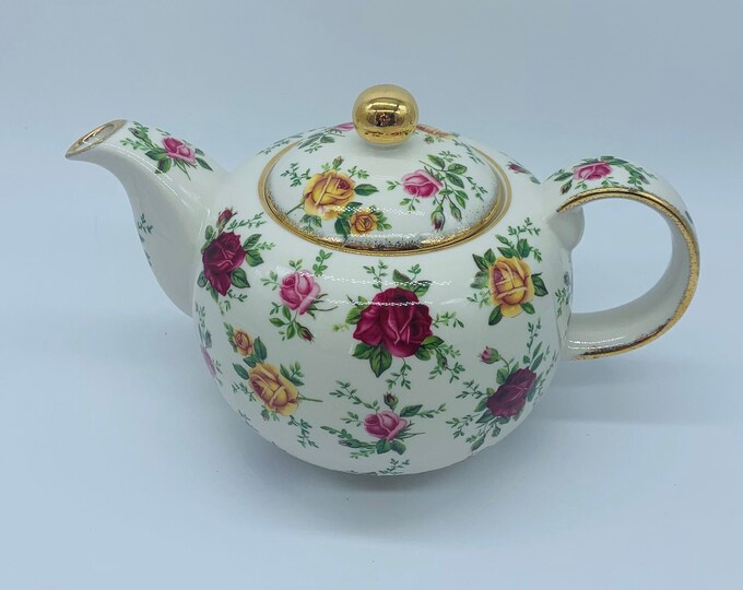 Royal Albert Teapot Old Country Roses Classics IV Vintage Teapot 2000