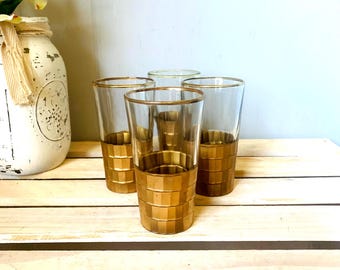 Juego de vasos con banda dorada MCM: vajilla vintage de los años 50