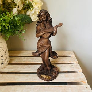 Hula Hula Girl Figur: Hawaiiana Tiki Bar Decor, 28 cm