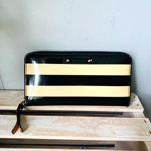 Kate Spade Penn Valley Neda Clutch Wallet Black Cream Zip Around 8 x 4