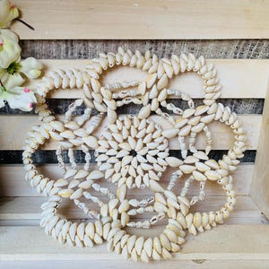 Vintage Cowrie Sea Shell Trivet Hotplate Woven Boho Beach Wall Decor 10 Inches Round