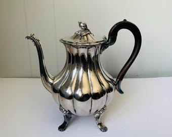 【Oneida】 パンプキンフォルムのコーヒーポット 【シルバープレート】 Oneida】 パンプキンフォルムのコーヒーポット 【シルバープレート