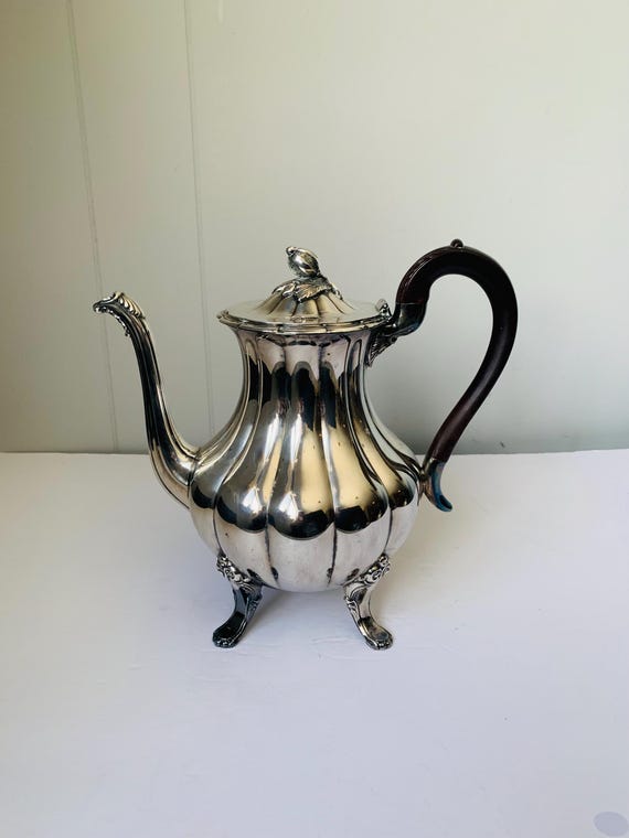 Vintage Oneida Silver Plate Coffee Pot: Heirloom Melon Rosewood