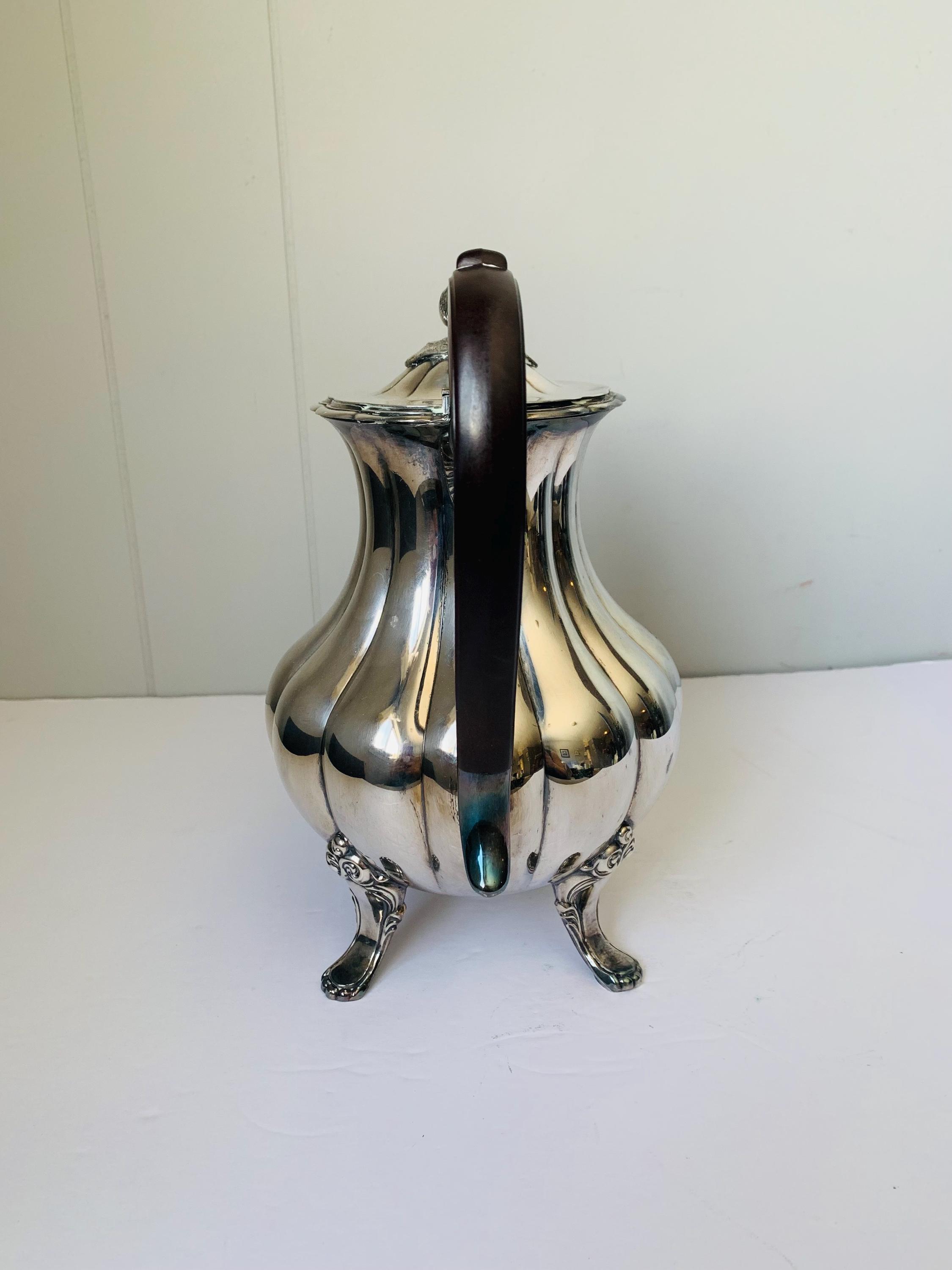 【Oneida】 パンプキンフォルムのコーヒーポット 【シルバープレート】 Oneida】 パンプキンフォルムのコーヒーポット 【シルバープレート