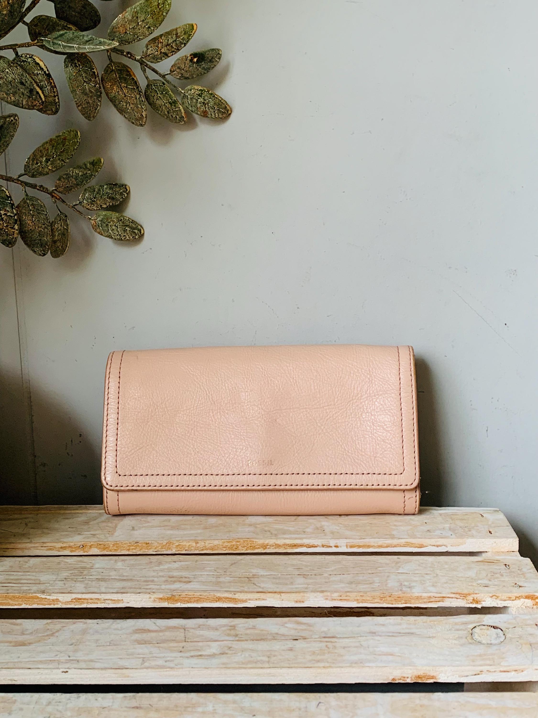 Fossil Logan Dusty Pink Leather Trifold Wallet: RFID, Gold