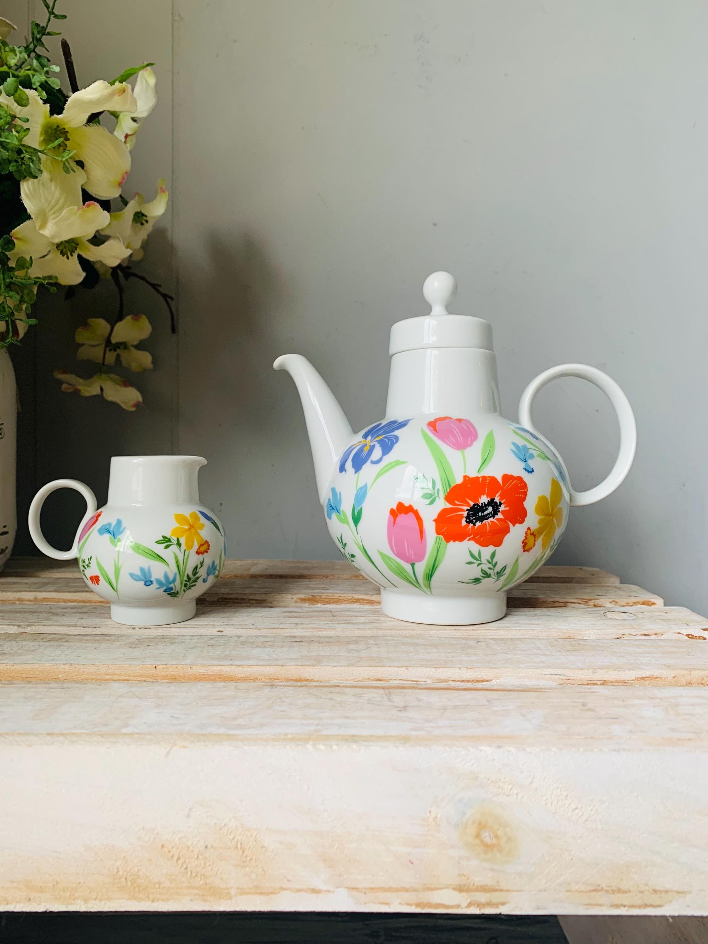 書 Kelsterbacher Porzellan Primavera Floral Teapot and Creamer Set: Heinrich Selb Bavaria