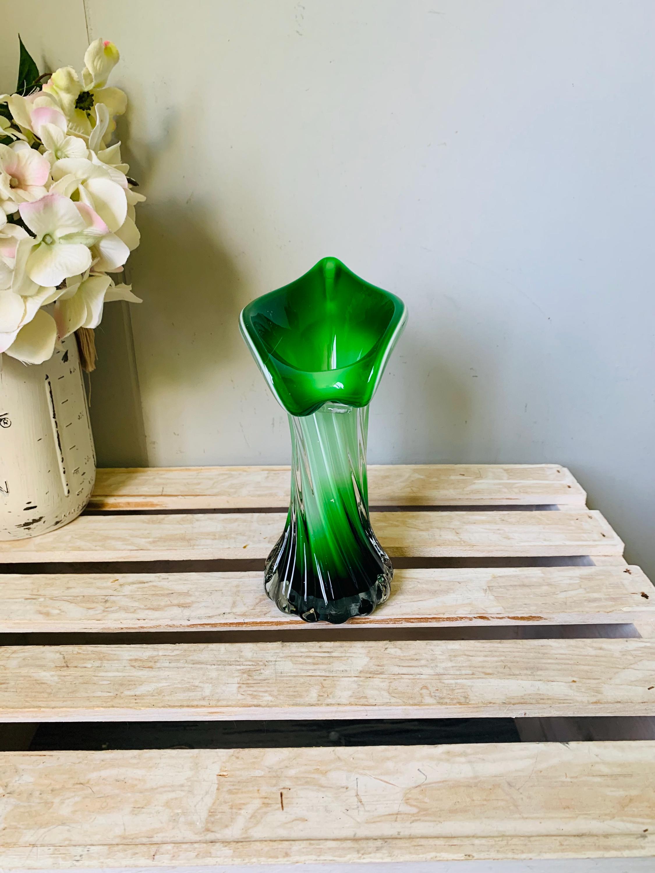 ヴィンテージ ジャック・イン・ザ・パルピット 花瓶 緑と白の渦巻き