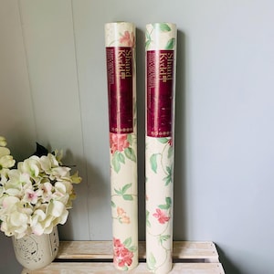 Shand Kydd Wallpaper Creme Mit Florals Rosa Rot Gelb Blumen 2 Doppelrollen 56 quadratfuß Jeder New Old Stock Vorgeklebt