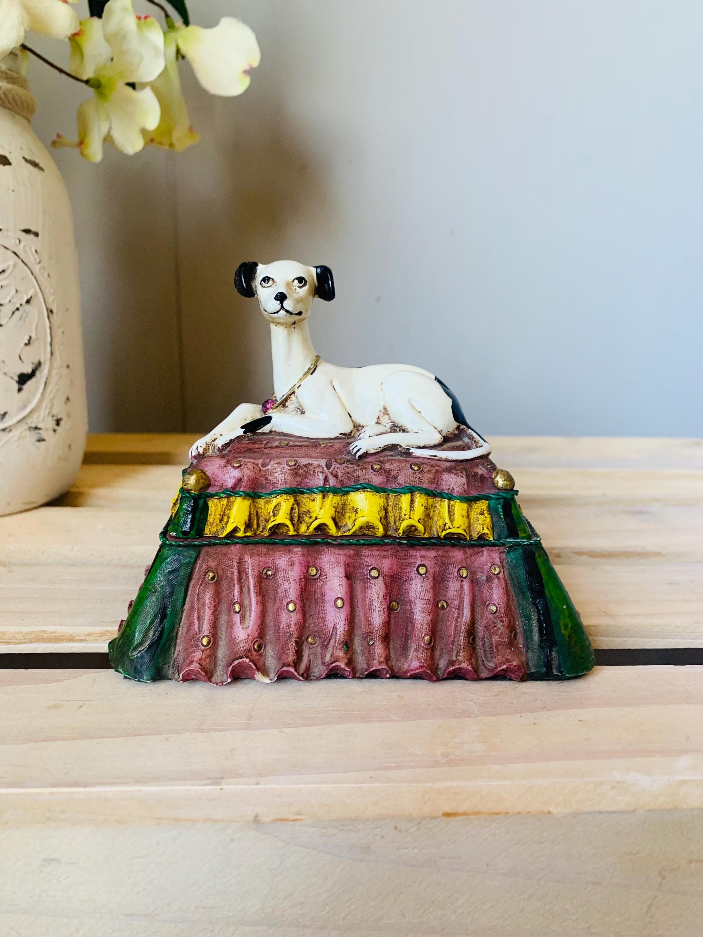 ウィペット　置物　Christina Cummings  イギリス製 Whippet Trinket Box - Etsy