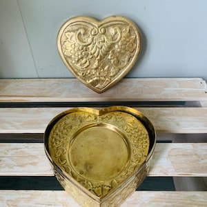 Vintage Messing Herzförmige Untersetzer-Set mit Halter 6 Goldmessing-Herz-Untersetzer mit Herz-Box