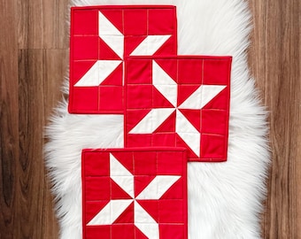 ポインセチアキルト鍋つかみパターン – 赤と白のクリスマススター (PDF)